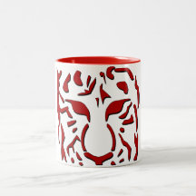 Caneca feroz do tigre no vermelho