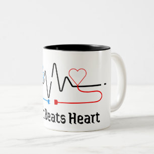 De Café Em Dois Tons Caneca Minimalista Cérebro vs Coração