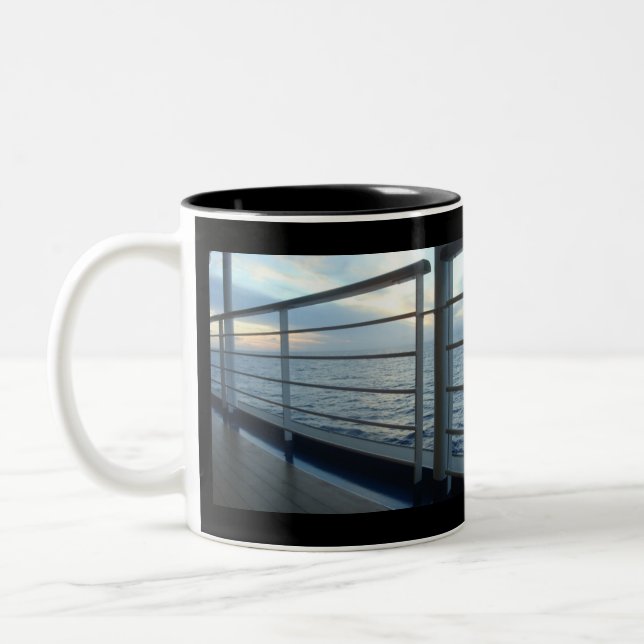 De Café Em Dois Tons Caneca nivelada da opinião da plataforma (Esquerda)