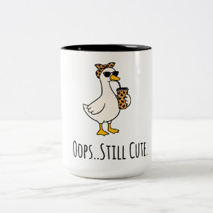 De Café Em Dois Tons Caneca "Pato Engraçado 'Opa, Ainda Fofo'" – Fofa e