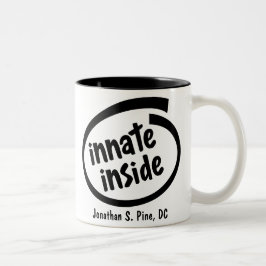 De Café Em Dois Tons Caneca personalizada do Chiropractor