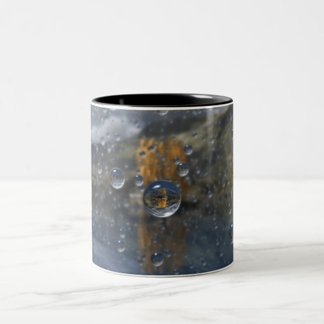 De Café Em Dois Tons Chuva na caneca Glen (Centro)