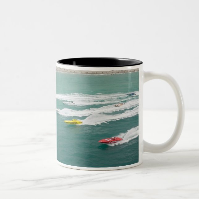 De Café Em Dois Tons Começo da caneca da raça (Direita)