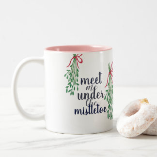 De Café Em Dois Tons Encontre-me sob a caneca do visco