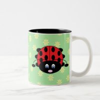 Joaninha com caneca das flores