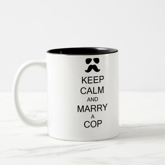 De Café Em Dois Tons Mantenha a calma e case uma caneca da bobina (Esquerda)