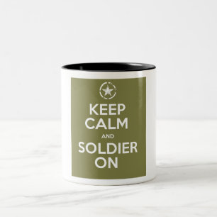 De Café Em Dois Tons Mantenha a calma e o soldado na caneca