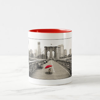 De Café Em Dois Tons Marty Mouse na caneca da ponte do Brooklyn - Verme