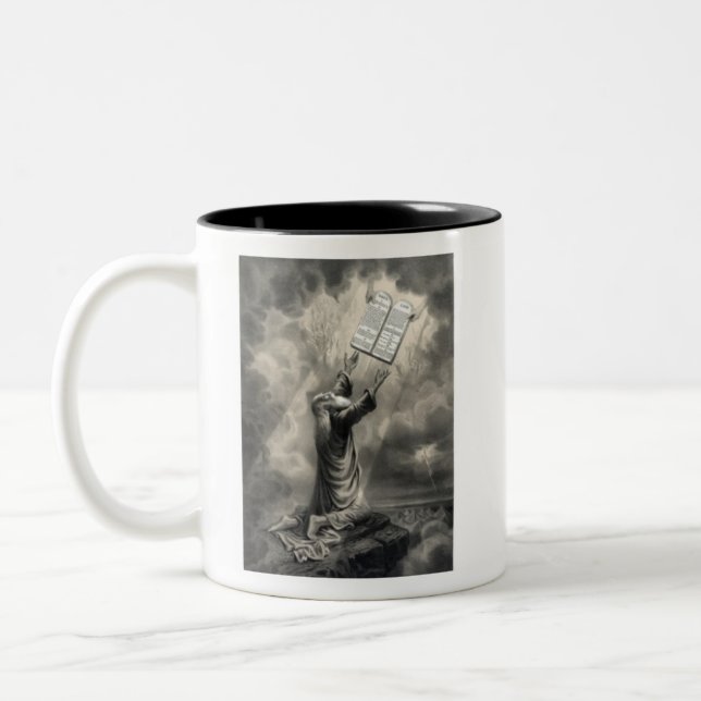 De Café Em Dois Tons Moisés recebe a caneca da Lei (Esquerda)