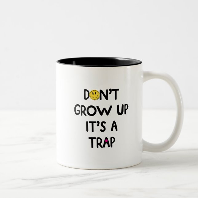 De Café Em Dois Tons Não cresça, é uma armadilha! Caneca (Direita)