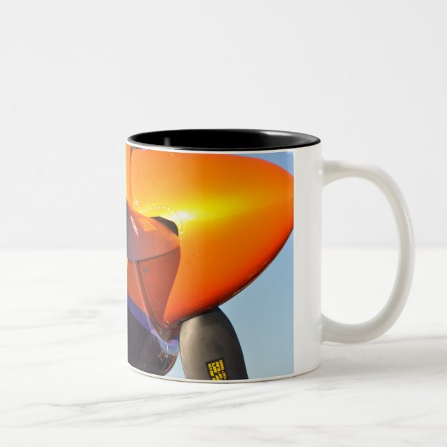 De Café Em Dois Tons O ar compete a caneca (Direita)