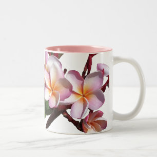 De Café Em Dois Tons O Plumeria floresce a caneca