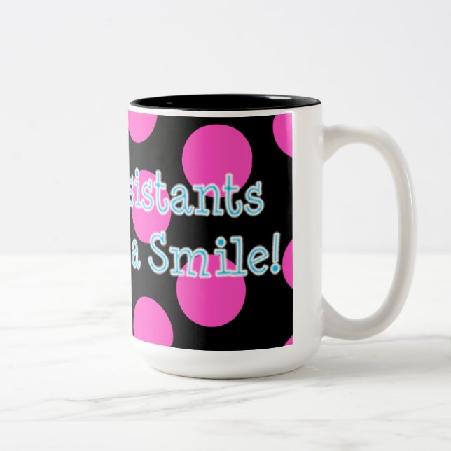 De Café Em Dois Tons os assistentes dentais fazem-no com uma caneca do (Direita)