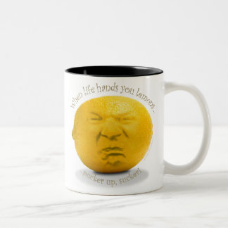 De Café Em Dois Tons "Quando a vida lhe entregar caneca dos limões"