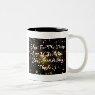 De Café Em Dois Tons Tiro para a caneca da lua
