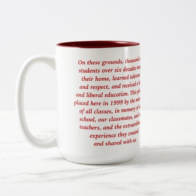 De Café Em Dois Tons Vermelho da caneca da escola do gramado da cereja (Esquerda)