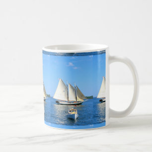 De Café escunas e caneca do barco da lagosta