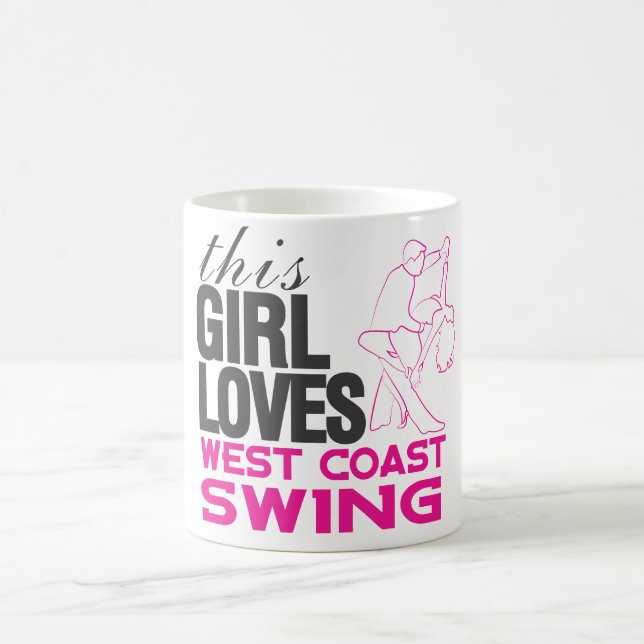 De Café Esta menina ama a caneca do balanço da costa oeste (Centro)