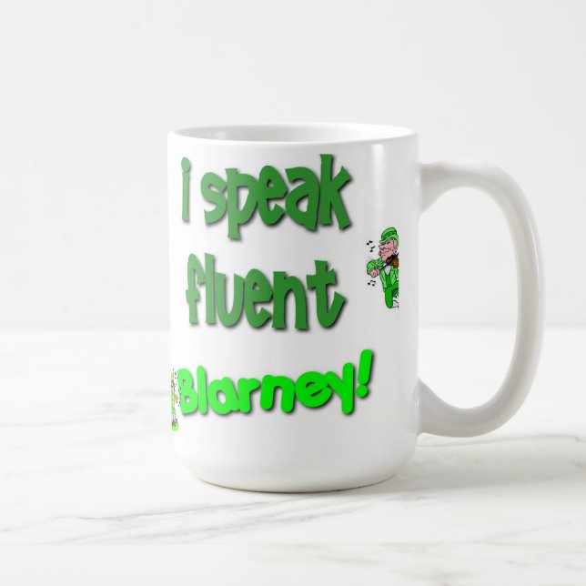 De Café Eu falo a caneca fluente do Blarney (Direita)