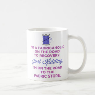 De Café Eu sou um Fabricaholic na estrada à caneca da