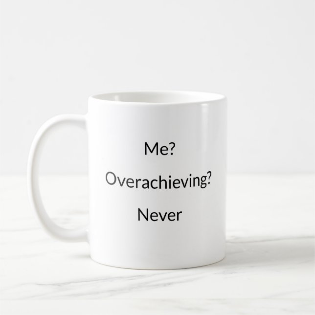 De Café Eu? Superação? Nunca caneca engraçada (Esquerda)