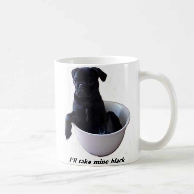 De Café Eu tomarei meus pretos - caneca preta do Pug (Direita)
