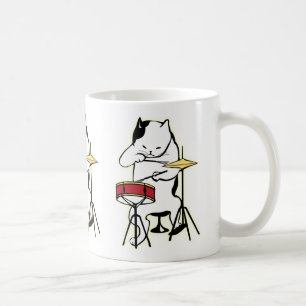 De Café Gato que joga a caneca dos cilindros