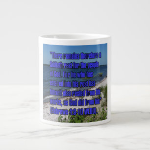 De Café Grande Caneca Hebreus 4:9-10 WEBU