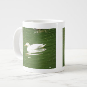 De Café Grande Pato na caneca d'água