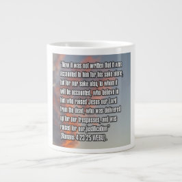 De Café Grande Romanos 4:23-25 WEBU Caneca