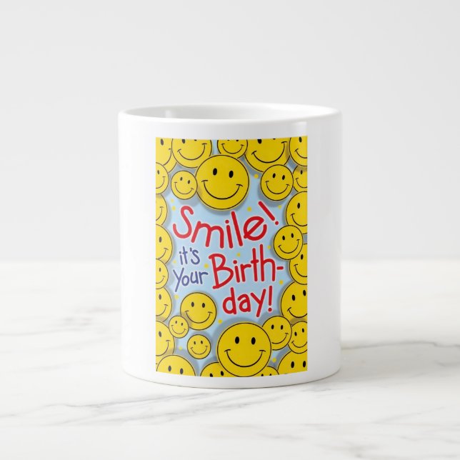De Café Grande Sorria É o Seu Aniversário Caneca (Frente)
