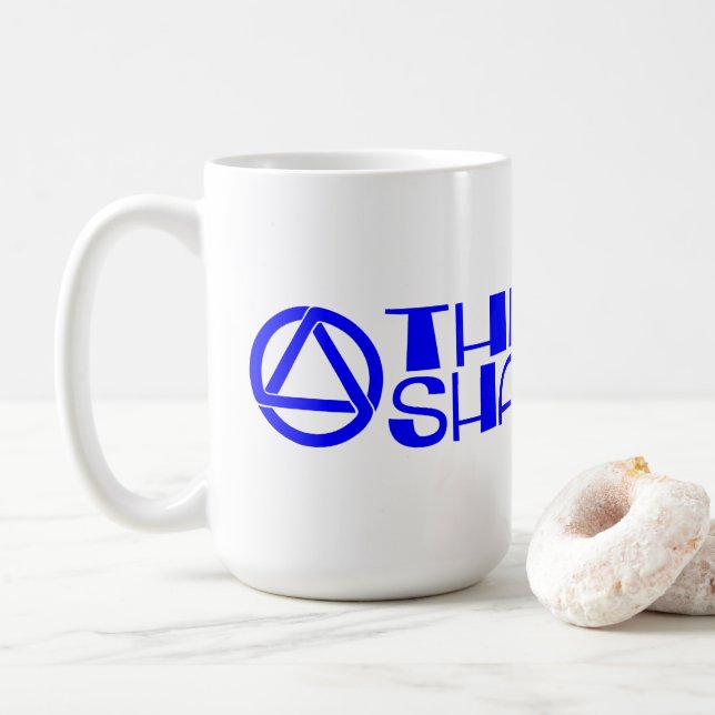 De Café Isto demasiado passará a caneca (Com Donut)