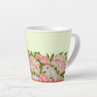 Pedagas cortadas em uma pequena caneca latta