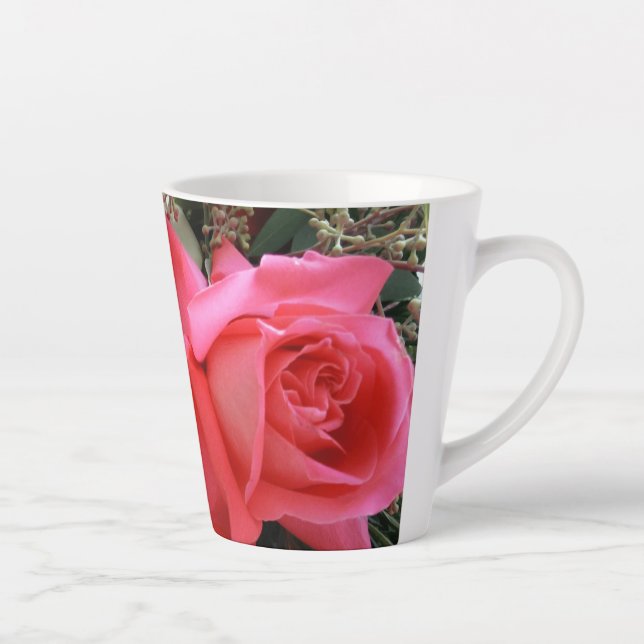 De Café Latte Rosas na caneca traseira do Pinks (Direita)