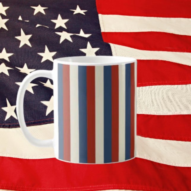 De Café Listras Americanas – Caneca Patriótica Clássica (Criador carregado)