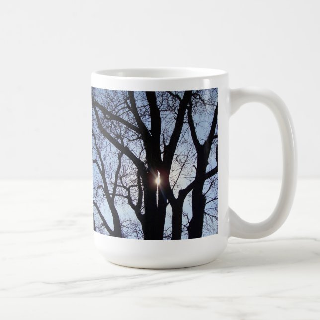 De Café Luz do sol através da caneca das árvores (Direita)