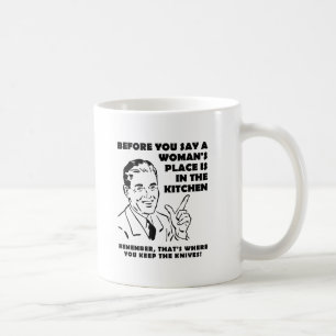 De Café Mantendo Facas na Cozinha Caneca Divertida