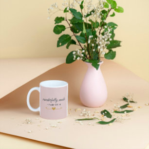 De Café Maravilhosamente Feito – Salmo 139:14 Caneca Rosa