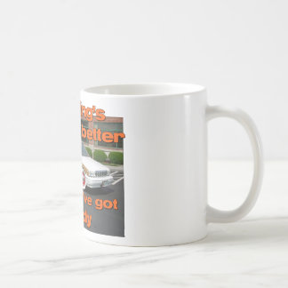De Café Melhore com uma caneca arborizado