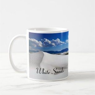 De Café O branco lixa a caneca do monumento nacional