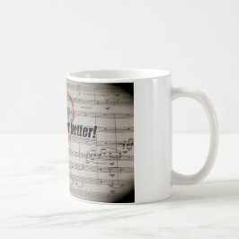 De Café O dueto dos músicos melhora a caneca