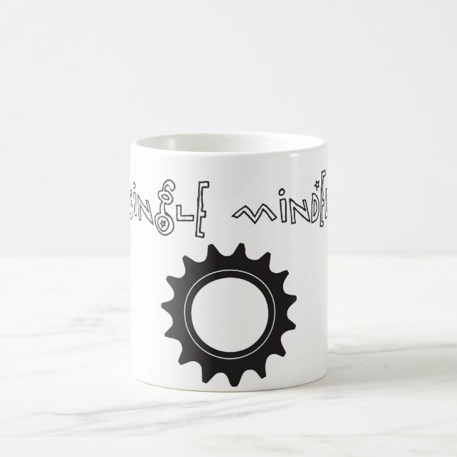 DE CAFÉ O SOLTEIRO OCUPOU-SE DA CANECA (Centro)