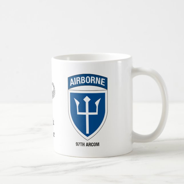 De Café Plataforma 5 INF (Pathfinder) 97ª caneca ARCOM (Direita)