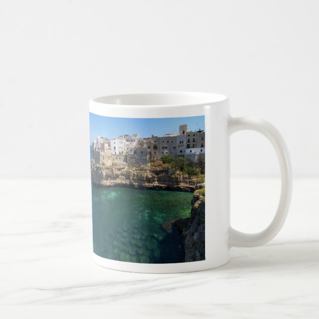 De Café Polignano uma caneca da égua (Direita)