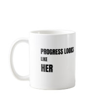 Progresso Se Parece Com Ela caneca branca – Presen