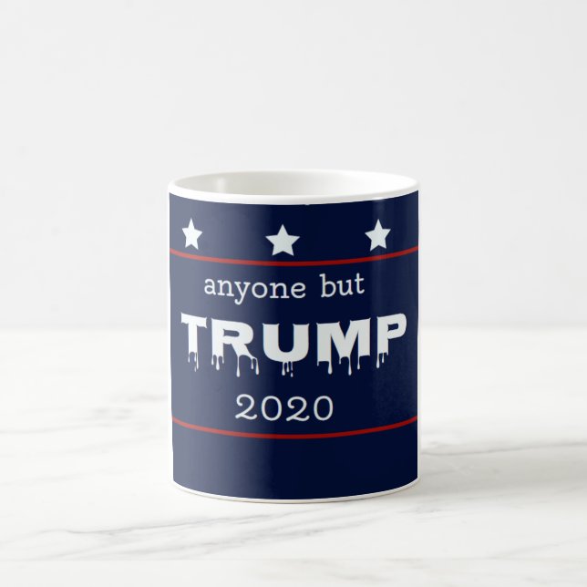 De Café qualquer um mas caneca do trunfo 2020 (Centro)