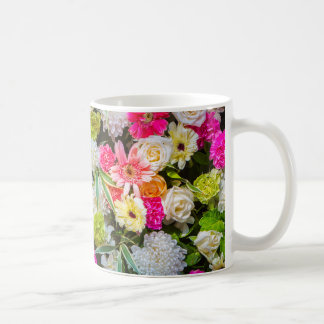 De Café Surto Floral - Caneca Jardim Vibrante.