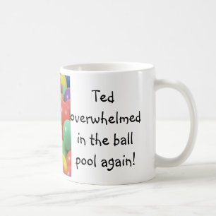 De Café Ted na caneca inglesa do chá da piscina da bola
