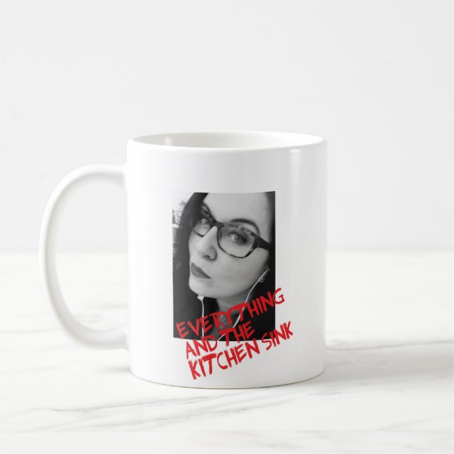 De Café Tudo e a banca da cozinha - caneca do Podcast (Esquerda)