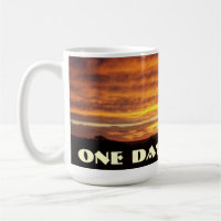 Um dia em uma caneca do por do sol do tempo